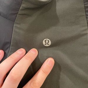 Lululemon - Men’s Large Vest - Black & Grey
